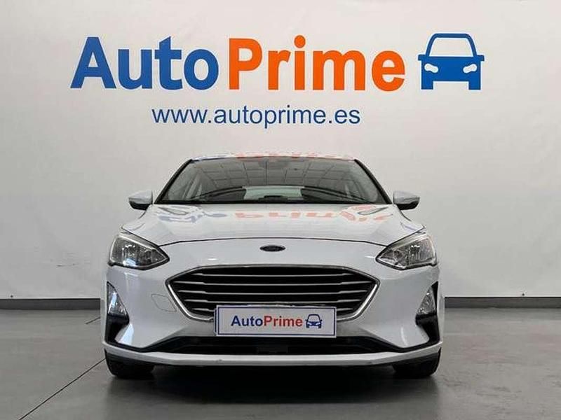 Usado Ford Focus Trend 120 CV (88 kW) 2019 Blanco Berlina