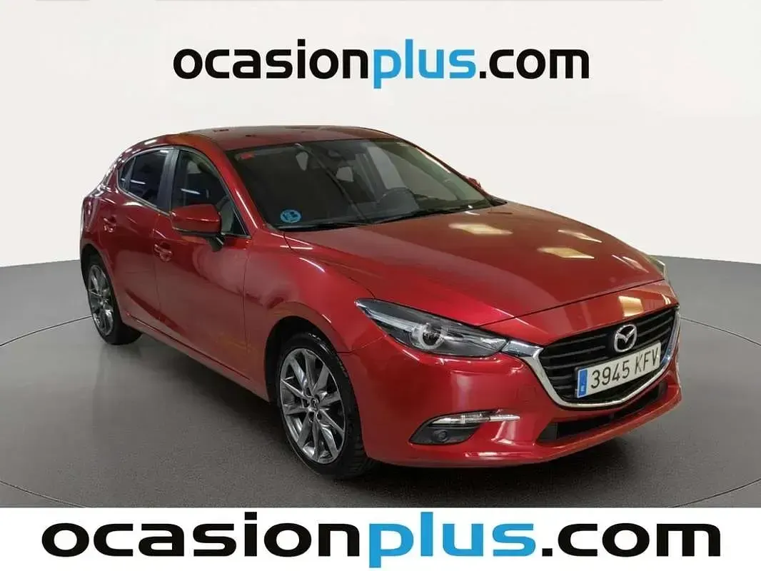 Usado Mazda 3 Edition 120 CV (88 kW) 2017 Rojo Utilitario