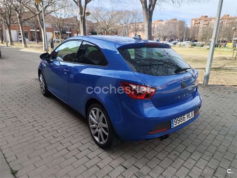 Usado Seat Ibiza FR 150 CV (110 kW) 2012 Azul Berlina