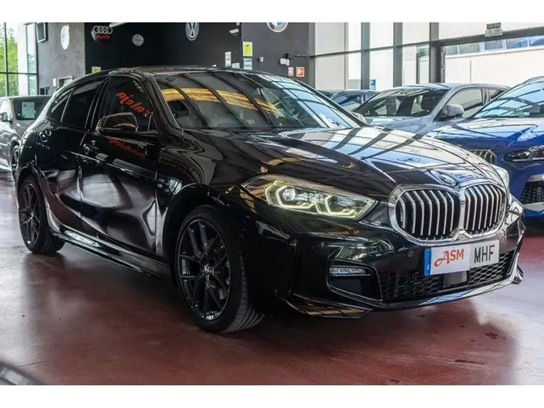 Usado BMW 118 M Sport 150 CV (110 kW) 2023 Negro Utilitario