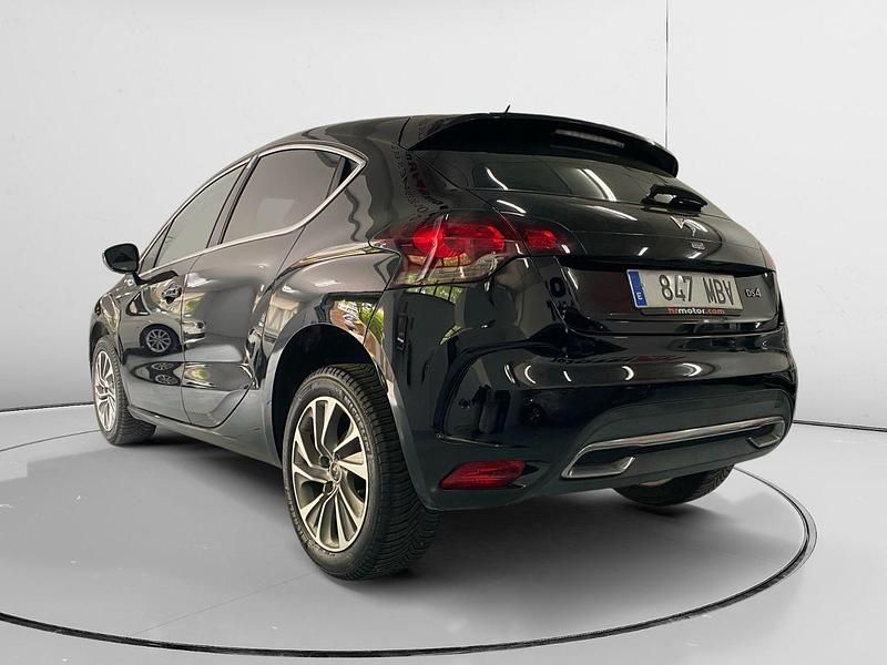 Usado DS Automobiles DS4 Style 181 CV (133 kW) 2015 Negro Berlina