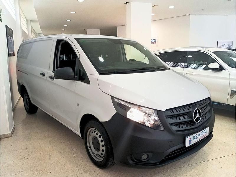 Usado Mercedes Vito 102 CV (75 kW) 2021 Blanco Van