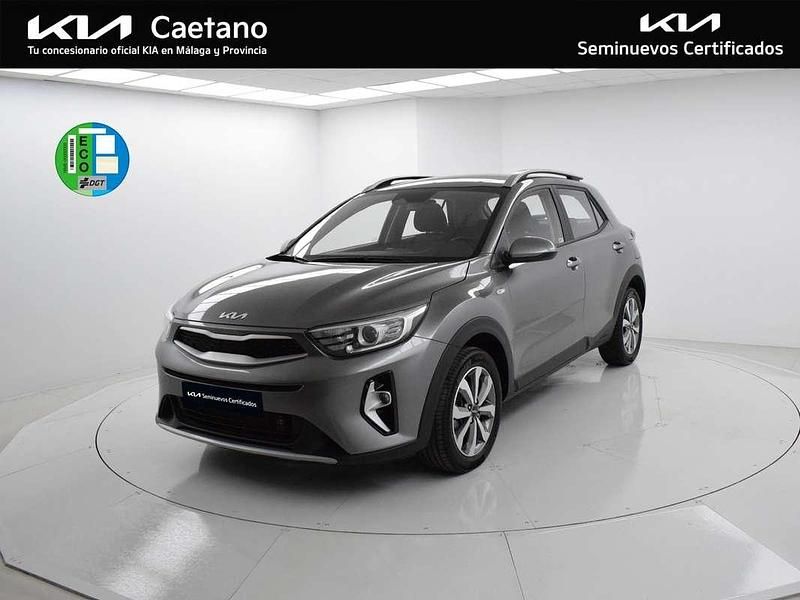 Usado Kia Stonic 101 CV (74 kW) 2025 Gris SUV