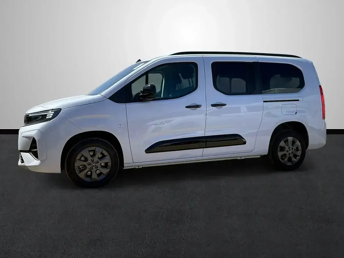 Usado Opel Combo S 130 CV (95 kW) 2024 Blanco Monovolumen