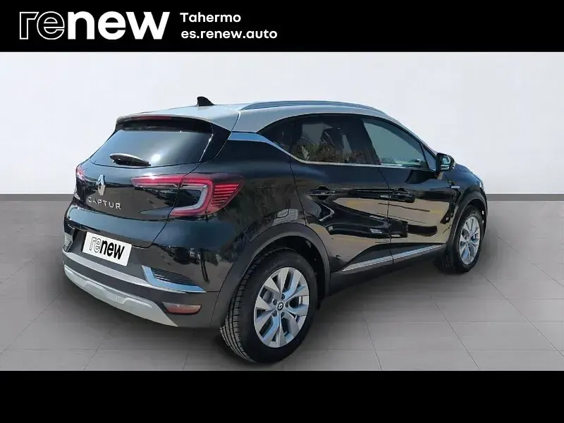 Usado Renault Captur Zen 91 CV (66 kW) 2022 Negro brillante con techo gris highland SUV