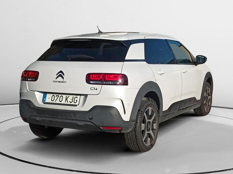 Usado Citroën C4 Cactus Feel 111 CV (81 kW) 2018 Gris Utilitario