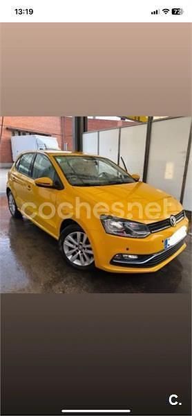Usado VW Polo Advance 90 CV (66 kW) 2014 Amarillo Berlina