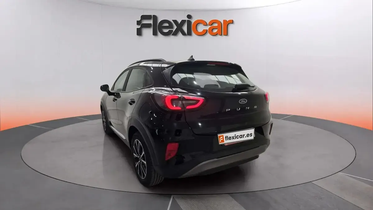 Usado Ford Puma Titanium 120 CV (88 kW) 2021 Negro SUV