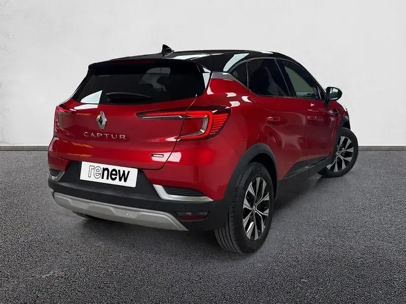 Usado Renault Captur Techno 145 CV (106 kW) 2022 Rojo SUV