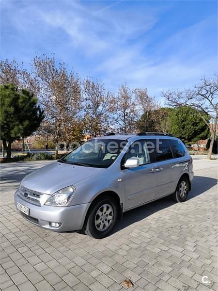 Gris / plata Usado 2009 Kia Carnival Monovolumen | 4500 € (Buen precio) - Imagen 1/4