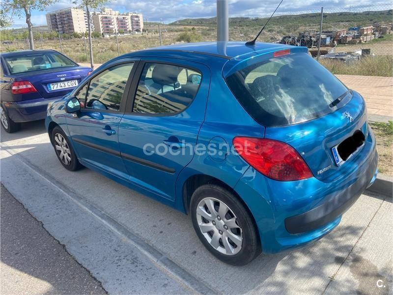 Azul Usado 2007 Peugeot 207 Berlina | 3800 € (Precio justo) - Imagen 1/4