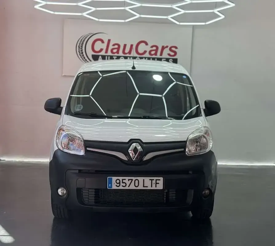 Usado Renault Kangoo 95 CV (69 kW) 2021 Blanco Monovolumen