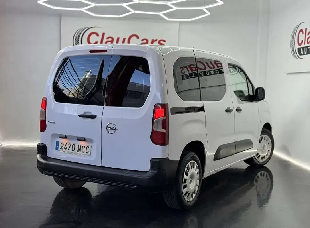 Usado Opel Combo Business Edition 102 CV (75 kW) 2022 Blanco Monovolumen