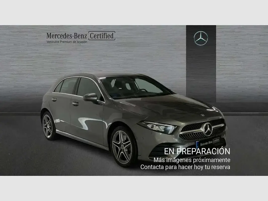 Usado Mercedes A250 218 CV (160 kW) 2023 Gris Berlina