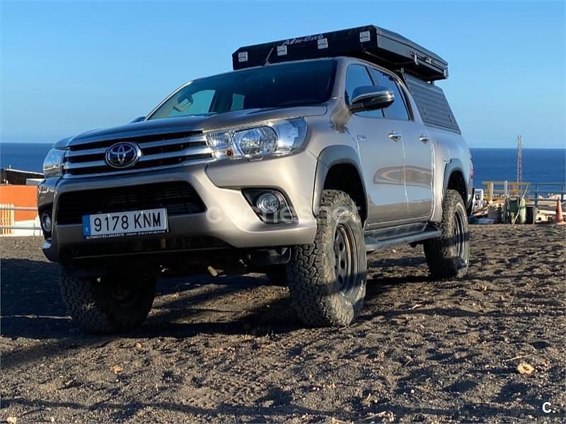 Usado Toyota HiLux 150 CV (110 kW) 2018 Marrón Recogida