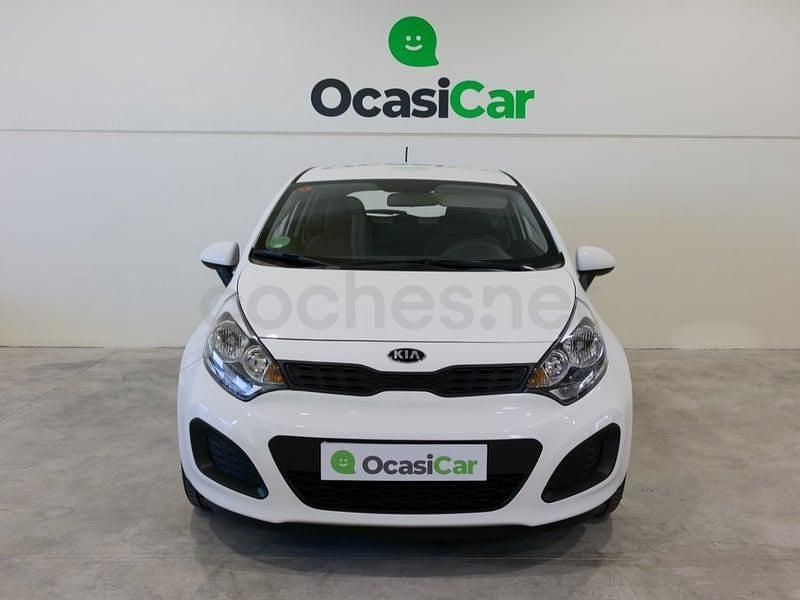Usado Kia Rio 85 CV (62 kW) 2015 Blanco Berlina