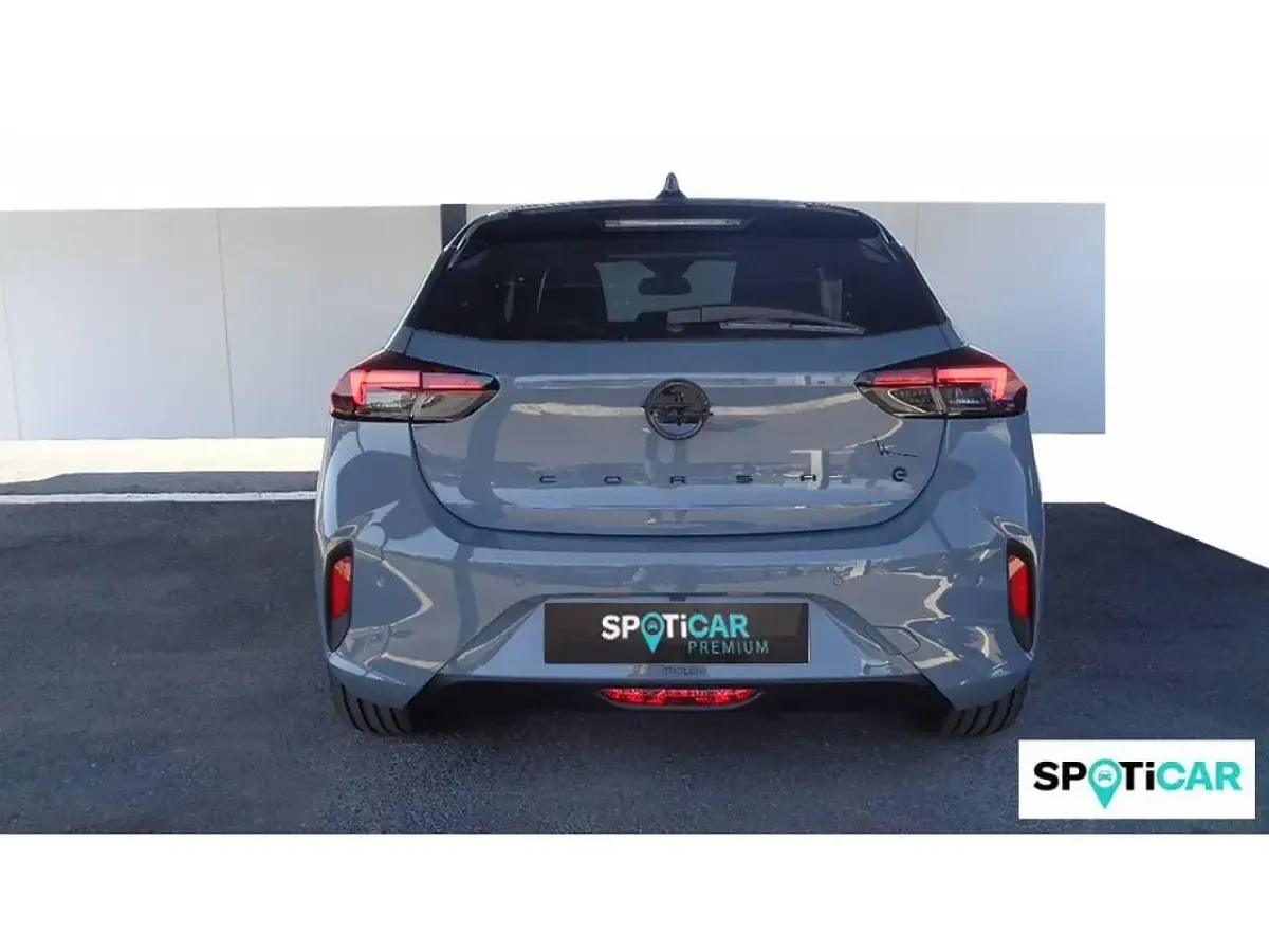 Usado Opel Corsa-e 114 kW (156 CV) 2023 Gris Utilitario