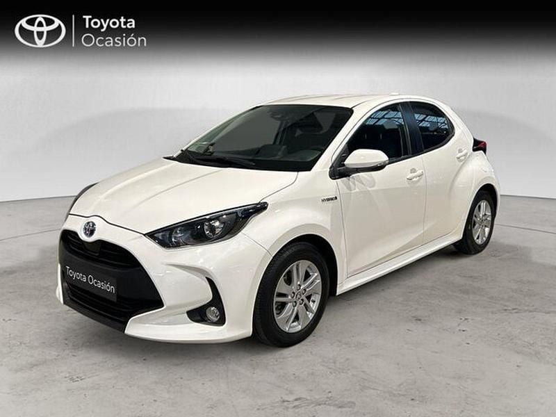 Blanco Usado 2021 Toyota Yaris Hybrid Active Berlina | 18.500 € (Precio justo) - Imagen 1/4