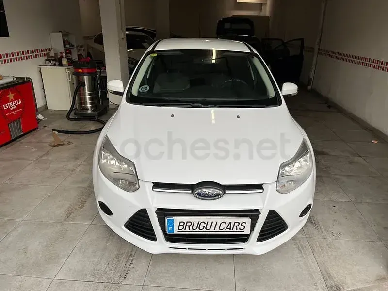 Brugt Ford Focus Trend 95 HK (69 kW) 2012 Hvid Sedan