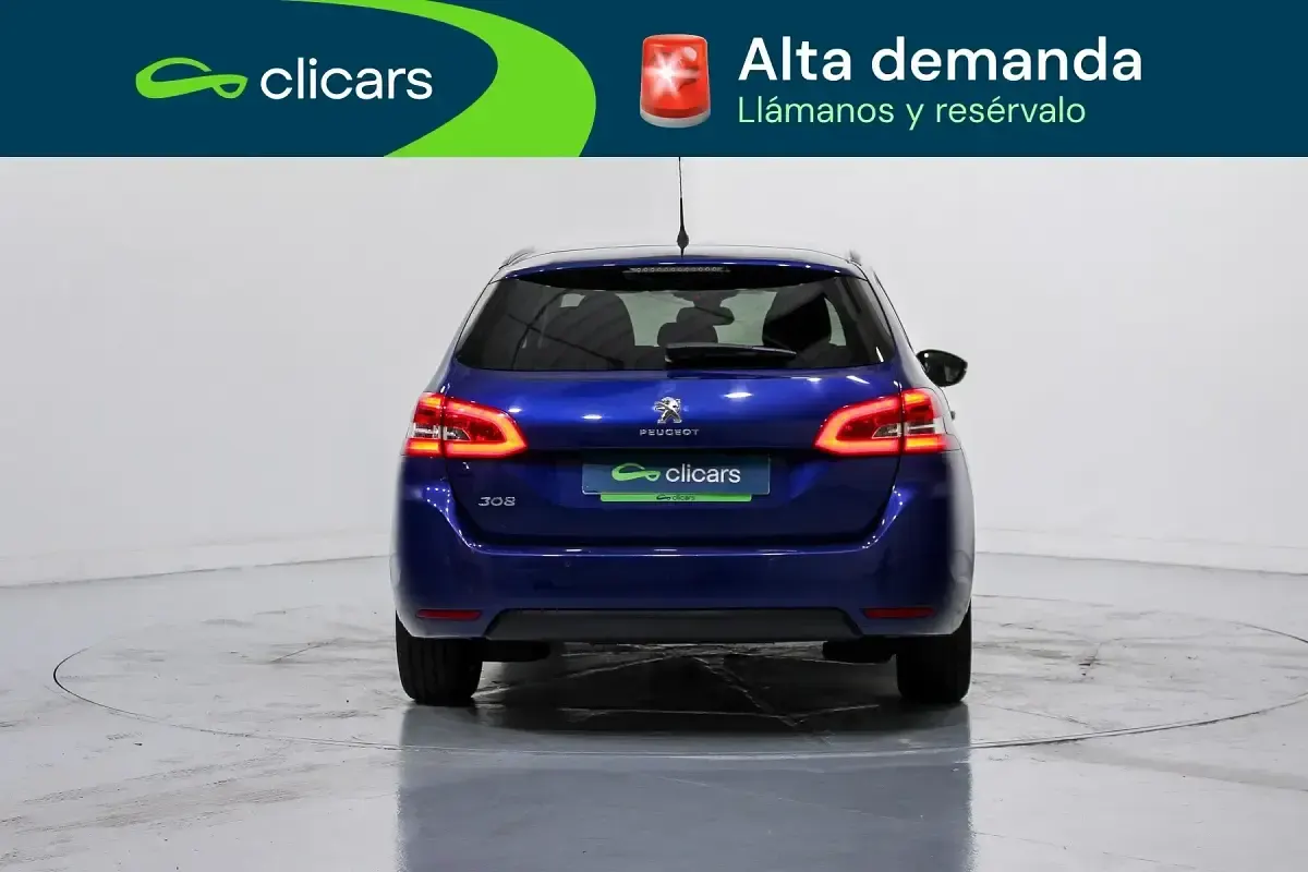 Usado Peugeot 308 SW Style 130 CV (95 kW) 2018 Azul Familiar
