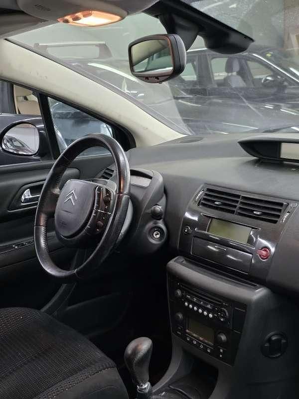 Usado Citroën C4 VTR Sport 110 CV (80 kW) 2005 Negro Utilitario