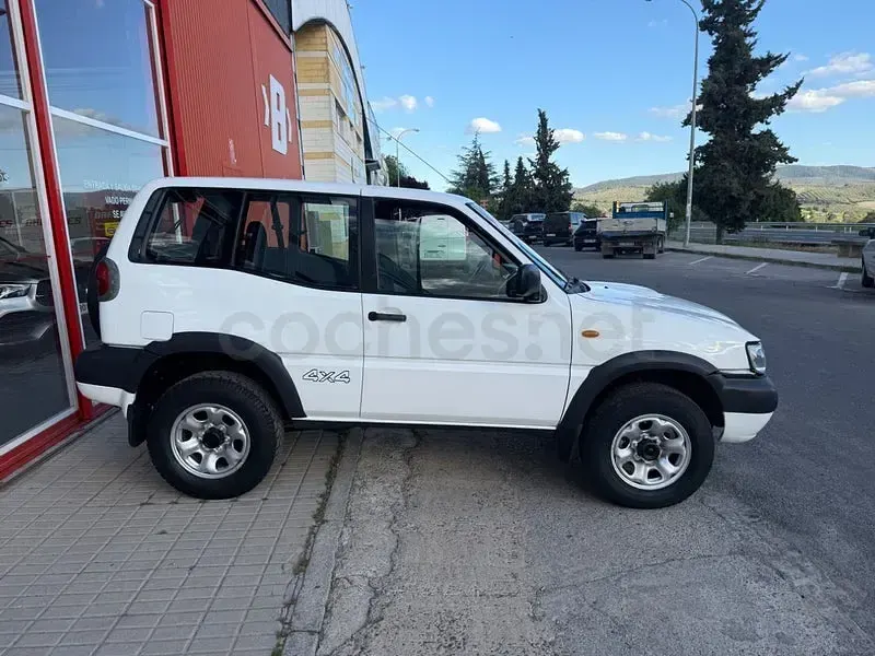 Occasion Nissan Terrano Comfort 125 PK (91 kW) 2004 Wit SUV