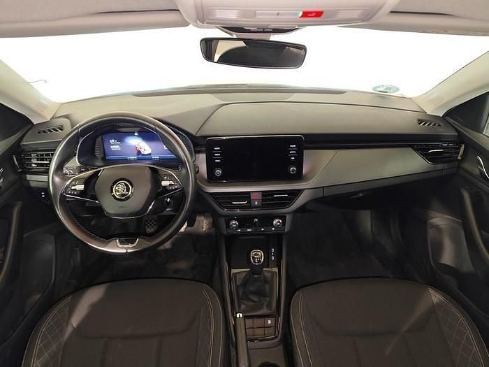 Usado Skoda Scala 110 CV (80 kW) 2022 Blanco Utilitario