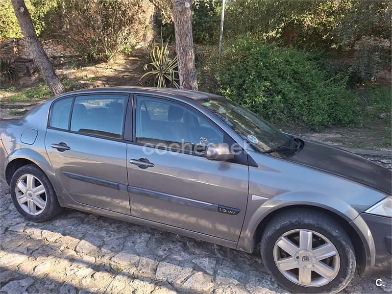 Usado Renault Mégane GrandTour Dynamique 98 CV (72 kW) 2005 Verde Familiar