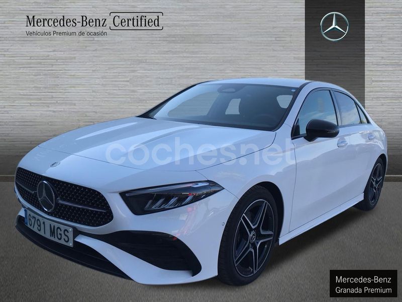 Blanco Usado 2023 Mercedes A200 AMG line Berlina | 35.000 € (Precio justo) - Imagen 1/4