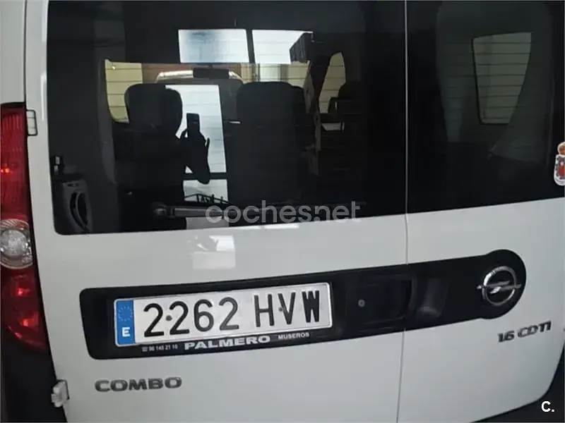 Usado Opel Combo Excellence 105 CV (77 kW) 2014 Blanco Monovolumen
