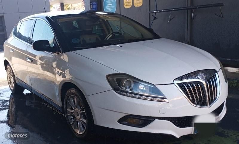 Blanco Usado 2009 Lancia Delta Utilitario | 6250 € - Imagen 1/4