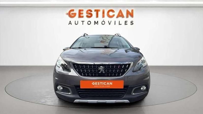 Usado Peugeot 2008 Allure 100 CV (73 kW) 2017 Gris SUV