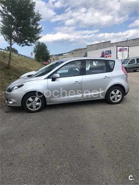 Gris / plata Usado 2011 Renault Scénic III Dynamique Monovolumen | 4250 € (Precio justo) - Imagen 1/4