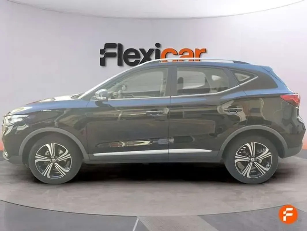 Usado MG ZS Comfort 106 CV (77 kW) 2023 Negro SUV