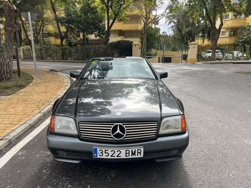Usado Mercedes SL500 326 CV (239 kW) 1991 Gris Coupe