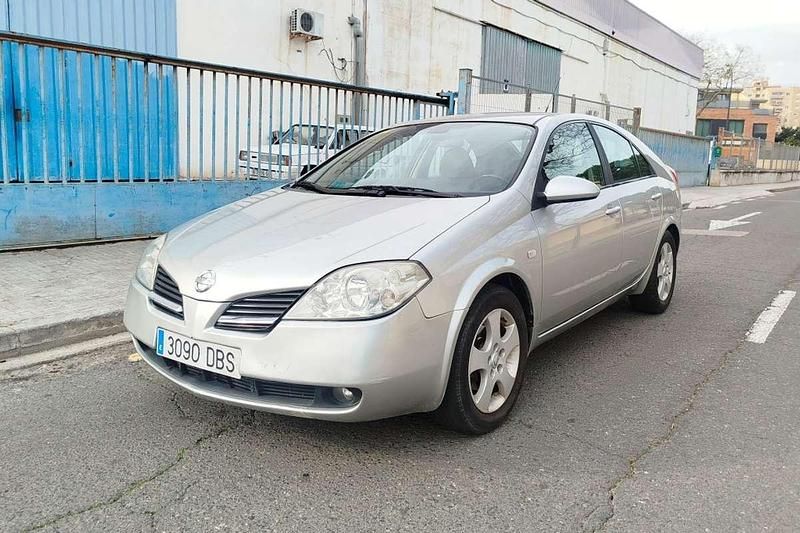 Usado Nissan Primera Acenta 120 CV (88 kW) 2004 Plateado Familiar