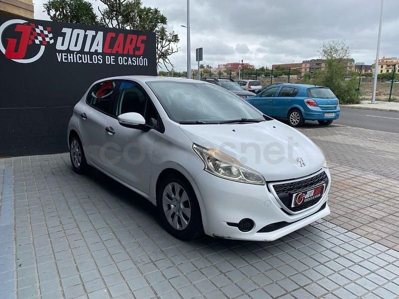 Usado Peugeot 208 Access 75 CV (55 kW) 2017 Blanco Utilitario