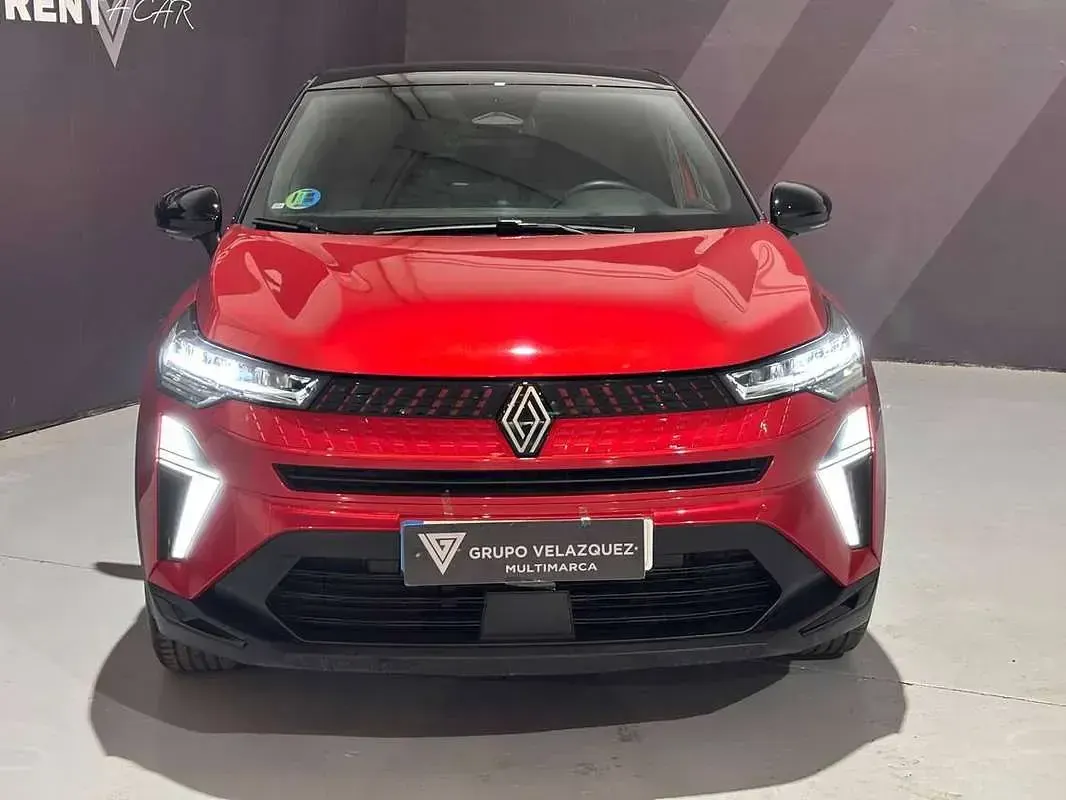 Usado Renault Captur Techno 143 CV (105 kW) 2025 Rojo SUV
