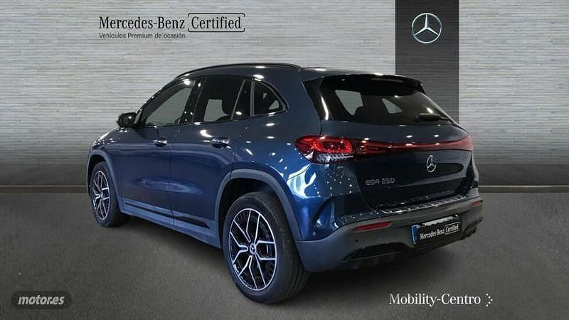 Usado Mercedes EQA250 AMG line 139 kW (190 CV) 2021 Denim blue  metallic paint SUV