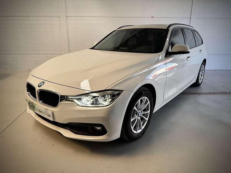 Usado BMW 318 Sport Line 150 CV (110 kW) 2017 Blanco Familiar
