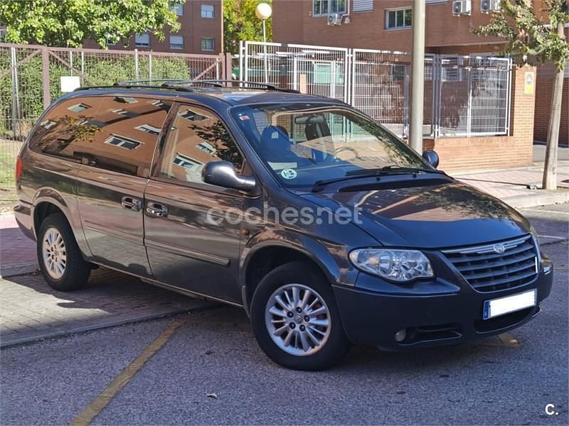 Gris / plata Usado 2007 Chrysler Grand Voyager Executive Monovolumen | 3995 € (Precio justo) - Imagen 1/4