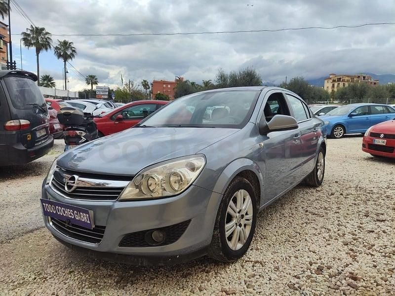 Usado Opel Astra Enjoy 110 CV (80 kW) 2010 Azul Berlina
