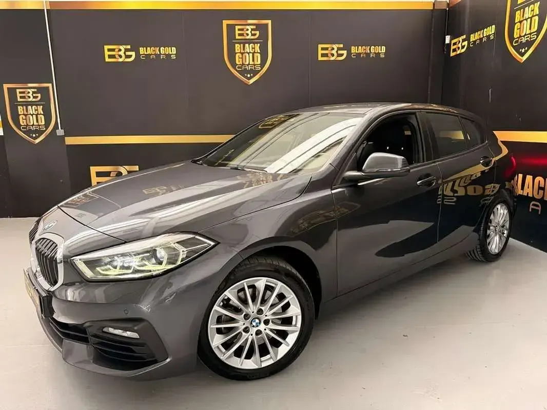 Usado BMW 118 150 CV (110 kW) 2021 Gris Utilitario