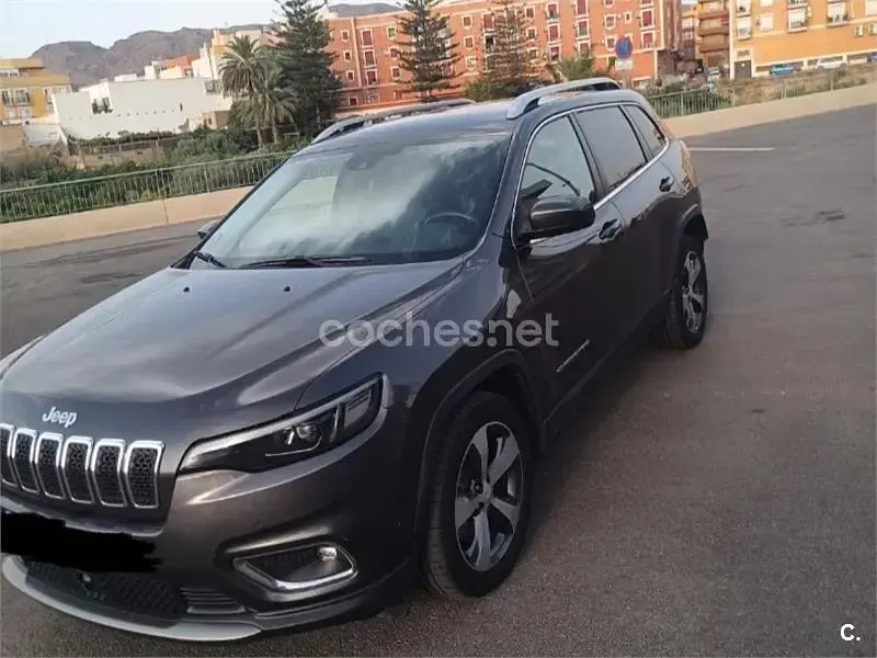 Usado Jeep Cherokee Limited 200 CV (147 kW) 2018 Negro SUV