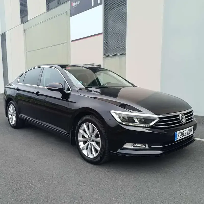 Usado VW Passat Advance 150 CV (110 kW) 2017 Negro Berlina