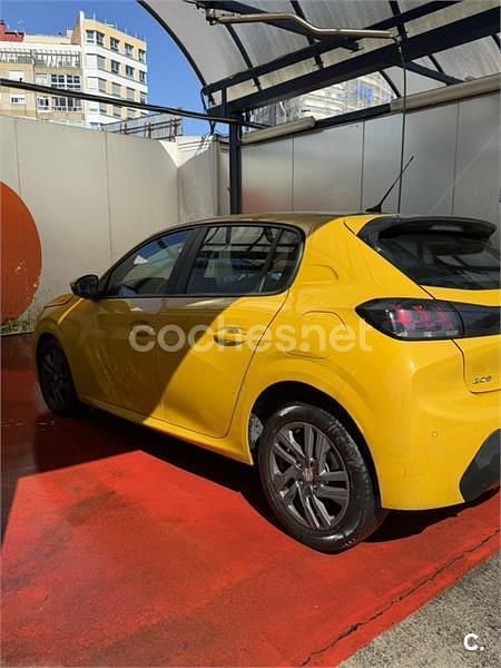 Occasion Peugeot 208 Style 100 ch (73 kW) 2021 Jaune Citadine
