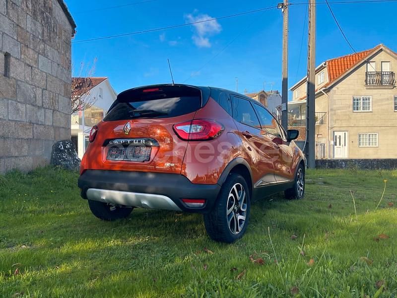 Używany Renault Captur XMOD 110 KM (80 kW) 2017 Pomarańczowy SUV