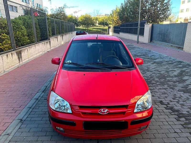 Usado Hyundai Getz 97 CV (71 kW) 2005 Rojo Utilitario