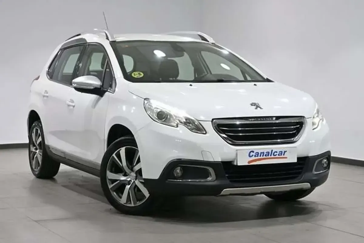 Usado Peugeot 2008 Allure 92 CV (67 kW) 2013 Blanco SUV