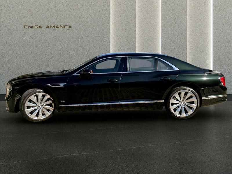 Usado Bentley Flying Spur 550 CV (404 kW) 2021 Verde Berlina